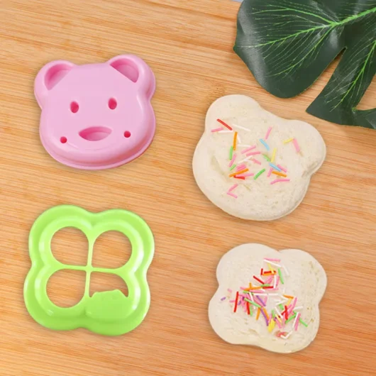 Set of 2 Animal-shaped Bread Cutter DIY Molds