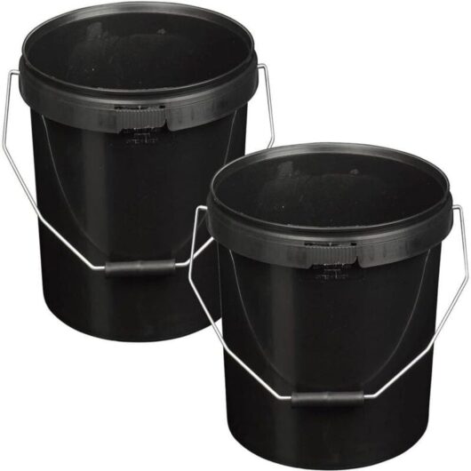 25L Black Buckets